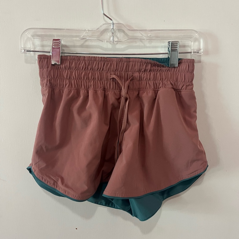 LULULEMON Reversible shorts 💙💖